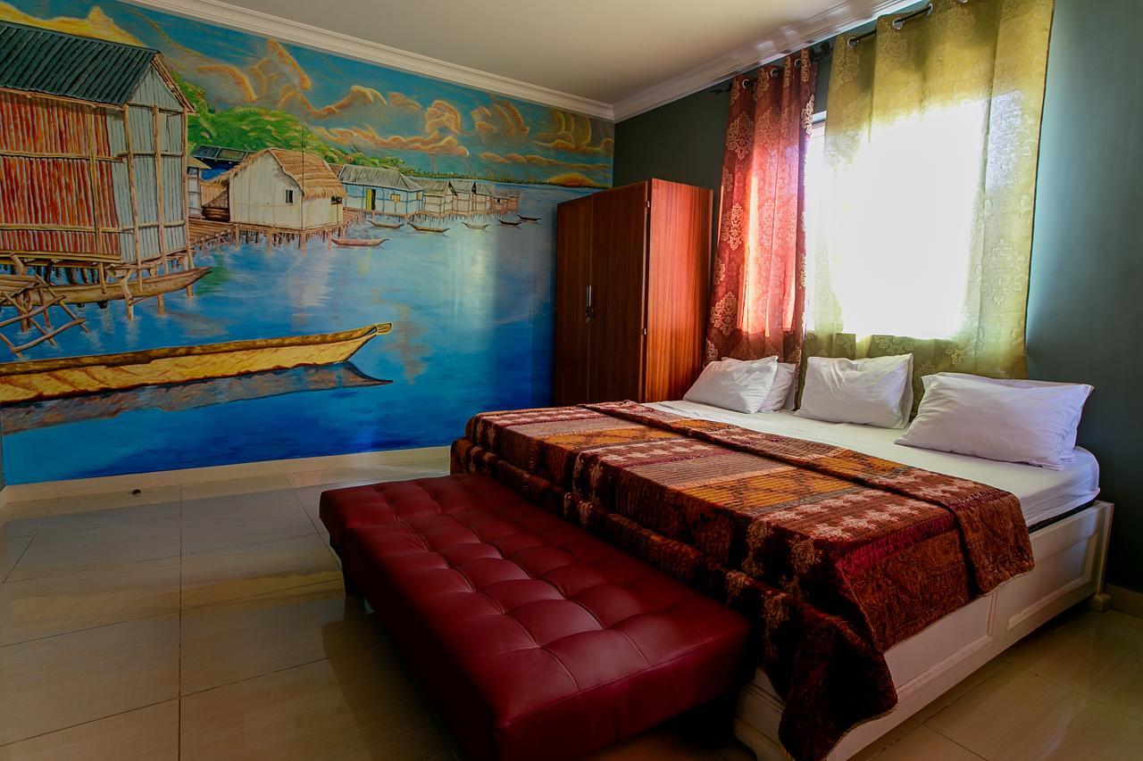 @Home Boutique B&B Hostel And Suite Akra Dış mekan fotoğraf